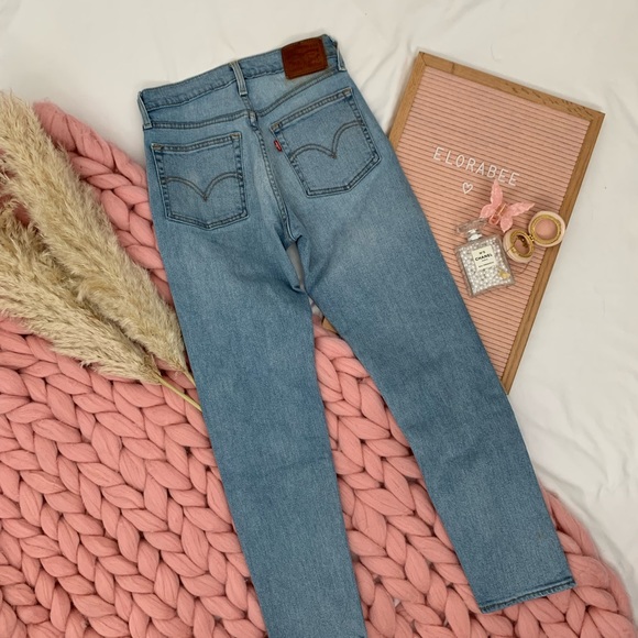 Levis Wedgie Jeans - Picture 2 of 8